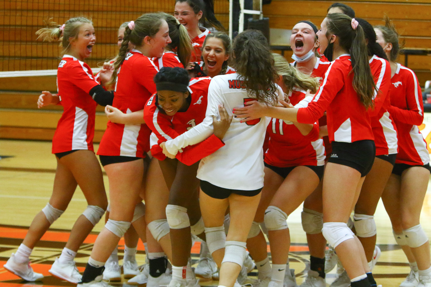 4A volleyball regional final: Crown Point vs. Munster